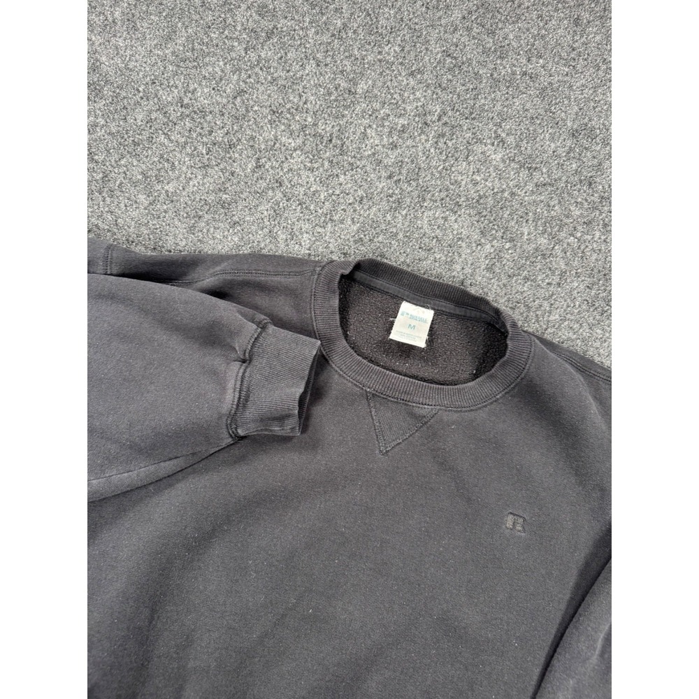 Vintage Russell Athletic Crewneck Sweatshirt Mens M Black Faded Embroidered Logo